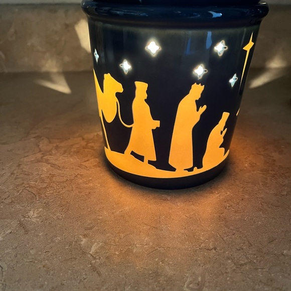 Scentsy warmer - Picture 7 of 8